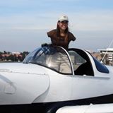 أوّل امرأة طيَّار مِن دون ذراعين في الولايات المتحدة