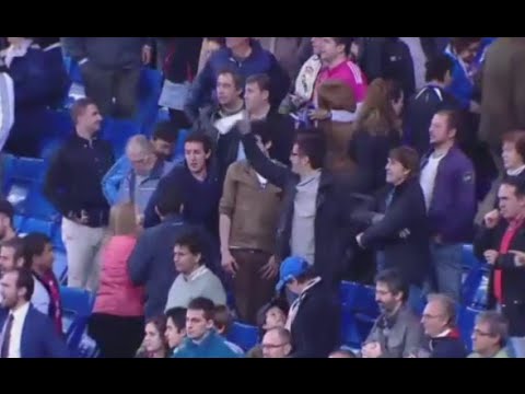 شاهد جماهير ريال مدريد تصب غضبها على اللاعبين