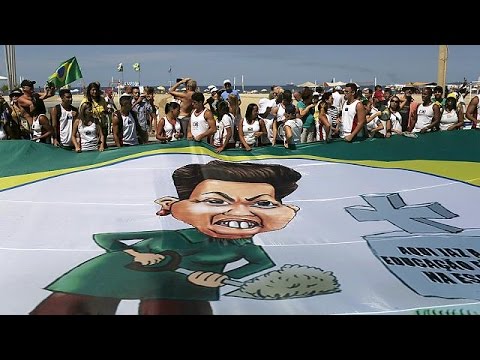 شاهد متظاهرون برازيليون ينددون بالفساد الحكومي