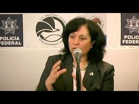 شاهد مديرة مكافحة المواد المخدرة بأميركا تتنحى