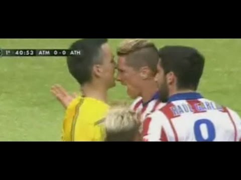 شاهد تطاول غير لائق لتوريس على حكم المباراة