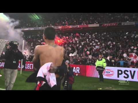 شاهد نجم مان يونايتد الجديد يكافئ مشجع إيندهوفن