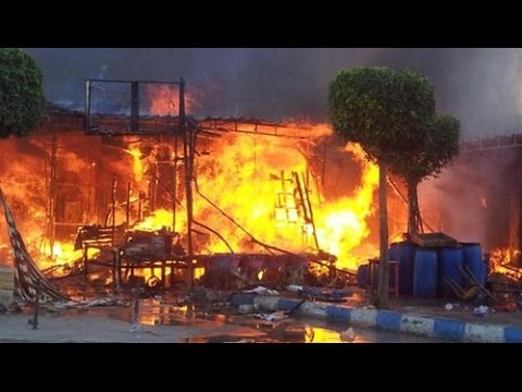 فيديو نشوب حريق مروع داخل سوق الملابس في طنطا