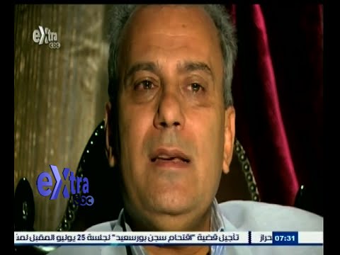 شاهد رئيس جامعة القاهرة  ينهار من البكاء