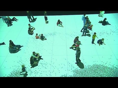 شاهد غلوبل معرض فني يمزج بين الفن، والعلوم