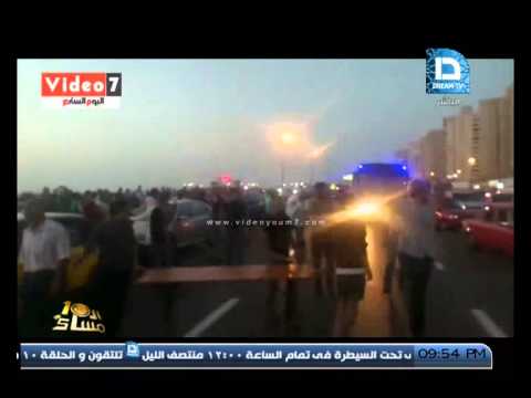 شاهد أطول مائدة إفطار تتحول إلى مشاجرة