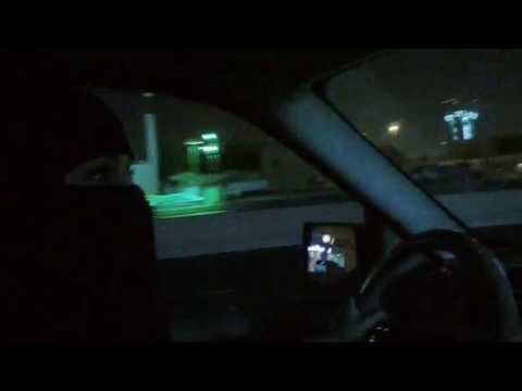 سعوديَّة تقود سيَّارة على طريق التخصصي في الرياض