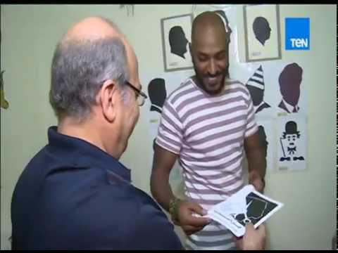 شاهد رسام يستبدل الفرشاة بالمقص ليرسم بورتريهاته