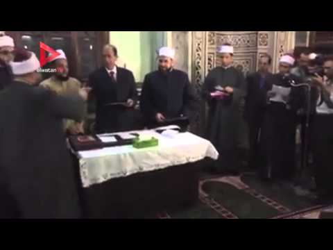 محافظ أسيوط يكرّم حفظة القرآن الكريم