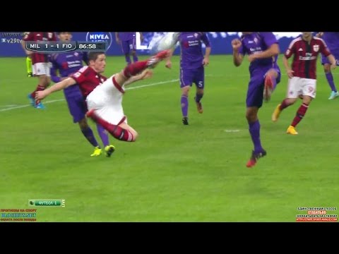 توريس يسدد مقصية غريبة في مباراة