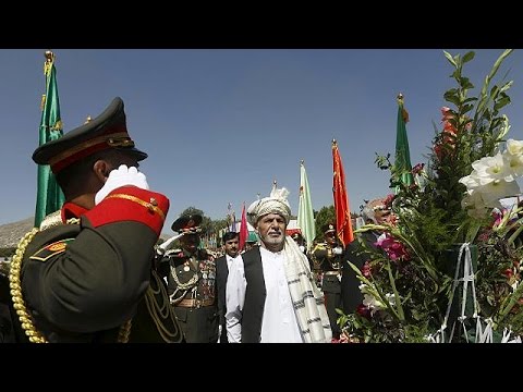 شاهد أفغانستان تحتفل بالذكرىالـ96 لاستقلالها عن بريطانيا
