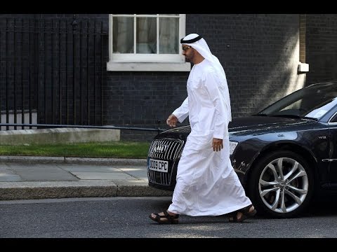 شاهد ولي عهد أبو ظبي يحضر افتتاح معرض ماكس للطيران في موسكو