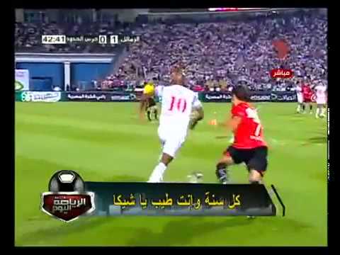 شاهد مذيع مغربي شاب يسقط ميتًا على الهواء مباشرة