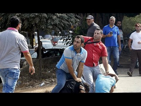 شاهد مواجهات بين قوى الأمن ومتظاهرين في لبنان