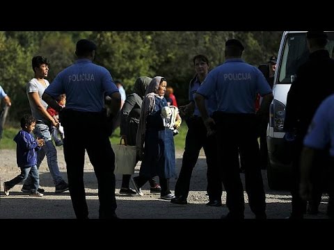 بالفيديو اللاجئون السوريون يصلون إلى كرواتيا