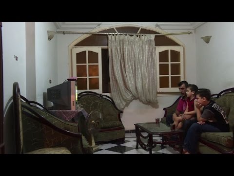 شاهد صعوبة العيش في مصر تدفع اللاجئين السوريين إلى الرحيل