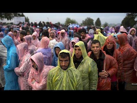 شاهد كرواتيا تحظر مرور المواطنين الصربيين والمركبات