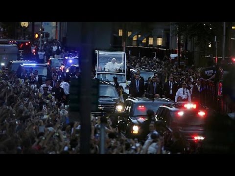 شاهد البابا فرانسيس يصل إلى نيويورك المحطة الثانية بعد كوبا