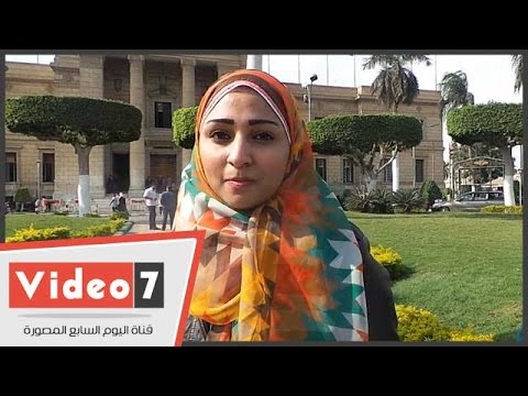 فتاة تطالب بتدريب النساء على حمل السلاح