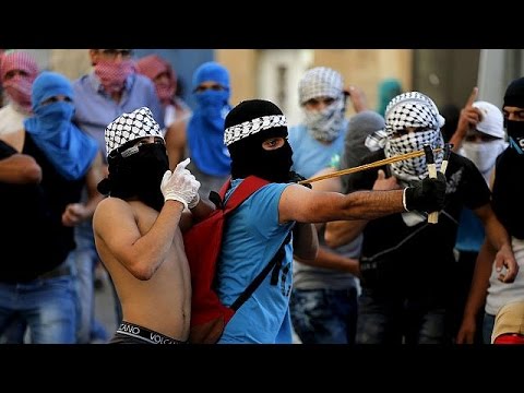 شاهد تظاهر آلاف اليهود المتطرفين في القدس احتجاجًا على تردد الحكومة في ردع الفلسطينيين