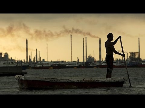 شاهد البنك الدولي يخفض توقعات النمو في شرق آسيا لعامي 2015 و2016