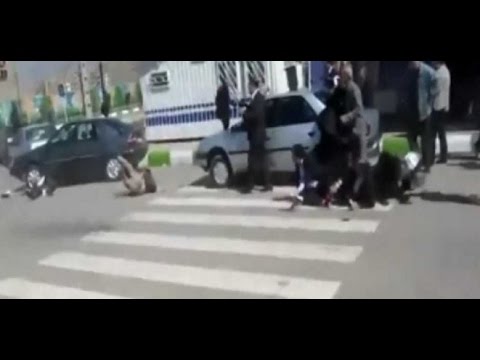 شاهد  تهور سائق سيارة إسعاف إيرانية يثير سخرية السعوديين