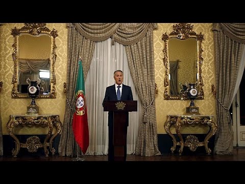 شاهد رئيس الوزراء البرتغالي يكشف النقاب عن حكومته