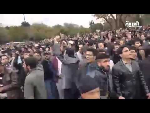 الآذريون الأتراك يتظاهرون في إيران