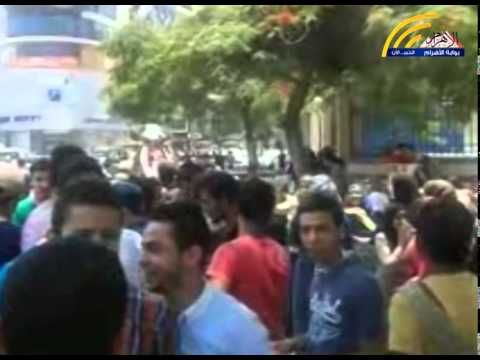 طلاب الثانويّة يرشقون محافظة الغربية بالحجارة