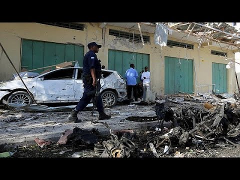 أربعة قتلى في اشتباك وتفجير سيارة مفخخة