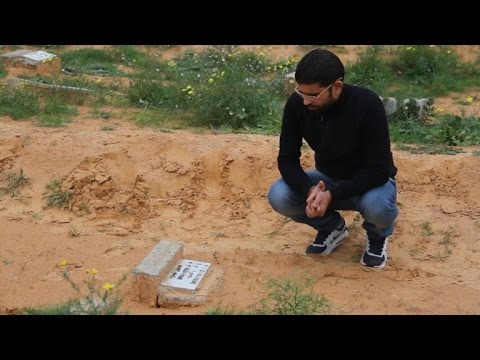 بالفيديو أرقام بدل الأسماء في مقبرة للمهاجرين قرب العاصمة الليبية