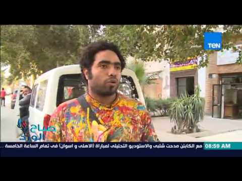 شاهد نور حسين خريج قسم الزخرفة والديكور مهنته رسام في الشارع