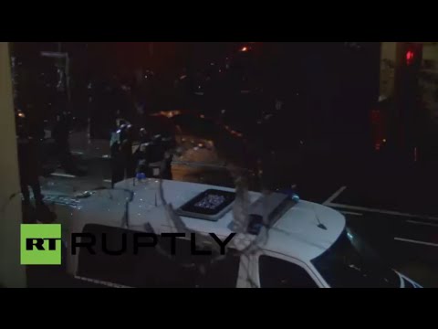مئات من الأشخاص الملثمين يعربدون في لايبزغ مئات من الأشخاص الملثمين يعربدون في لايبزغ