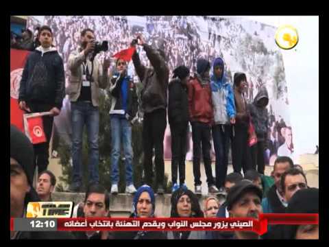 شاهد رئيس وزراء تونس يعود لاحتواء الأزمة