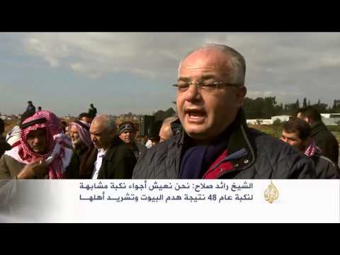 فلسطينيون يؤدون الصلاة على أنقاض منزل هدمته إسرائيل