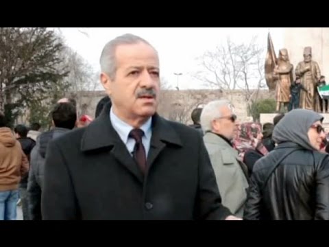 شاهد اعتصام للسوريين تأكيدًا على المطالب الإنسانية