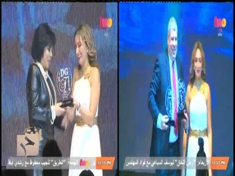 لحظة تكريم أحمد شوبير والفنانة  إسعاد يونس