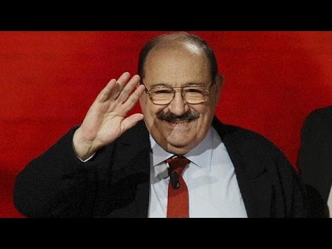 وفاة الروائي والفيلسوف الإيطالي أمبيرتو إيكو
