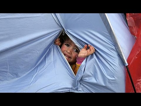 ظروف صحية سيئة يعاني منها اللاجئون على الحدود اليونانية المقدونية