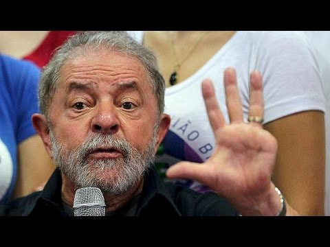 الرئيس البرازيلي السابق لولا دا سيلفا يندد بطريقة تعامل الشرطة