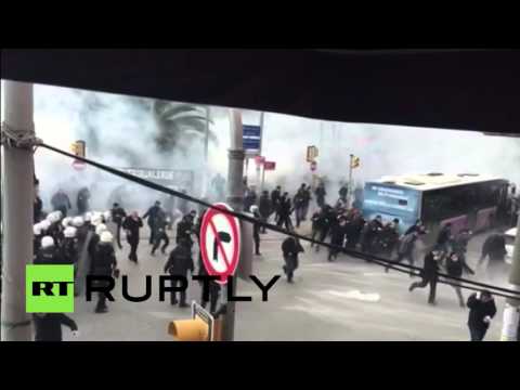 مراسلة آرتي تتعرض لهجوم بالغاز المسيل للدموع في إسطنبول