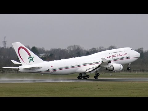 الطائرة التي أهداها رئيس دولة الإمارات  إلى الملك محمد السادس