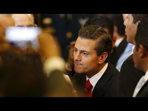 رئيس المكسيك يشبِّه دونالد ترامب بهتلر وموسوليني