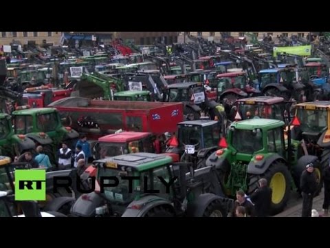 مشاهد من ثورة الحليب والجرارات في العاصمة الفنلندية هلسنكي