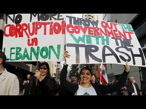 الحكومة اللبنانية تقر خطة لحل أزمة النفايات المتفاقمة
