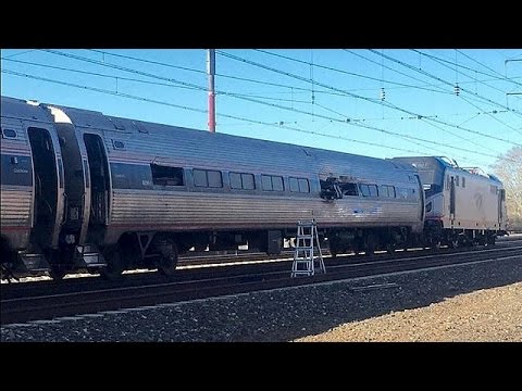 مقتل شخصين في حادث قطار في فيلادلفيا