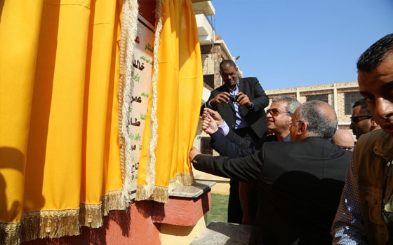   مصر اليوم - وزير الرّياضة يفتتح حمّام سباحة في شربين