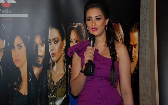   مصر اليوم - إيمان شاكر سفيرة شرف منظمة السلام والتسامح