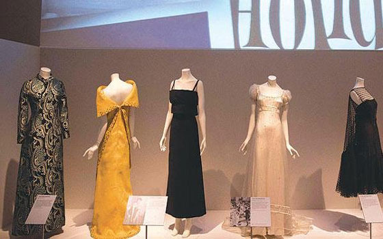   مصر اليوم - متحف فيكتوريا ألبرت يستضيف معرض الموضة الإيطاليَّة في لندن