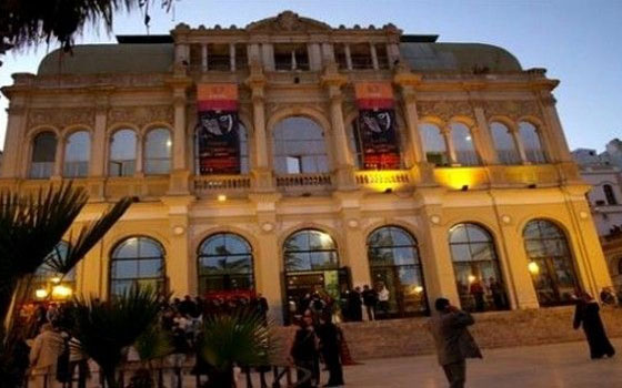   مصر اليوم - تأجيل المهرجان الجزائري للمسرح المحترف إلى آب